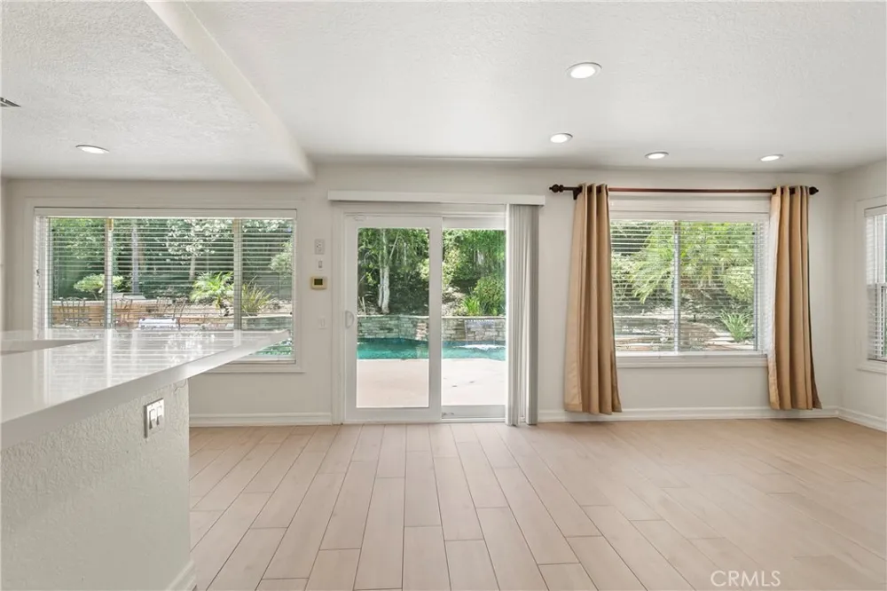 28501 El Sur Laguna Niguel, CA 92677