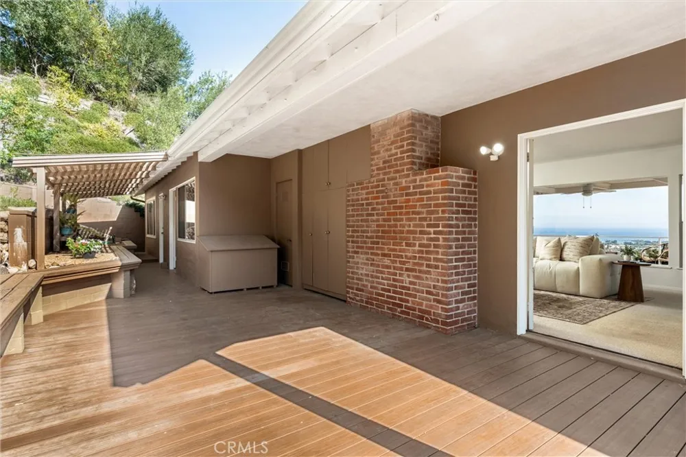 33 Loma Media Road Santa Barbara, CA 93103