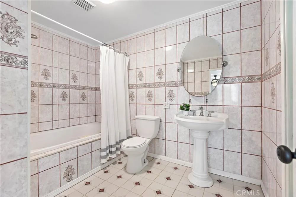 10946 El Chino Fountain Valley, CA 92708