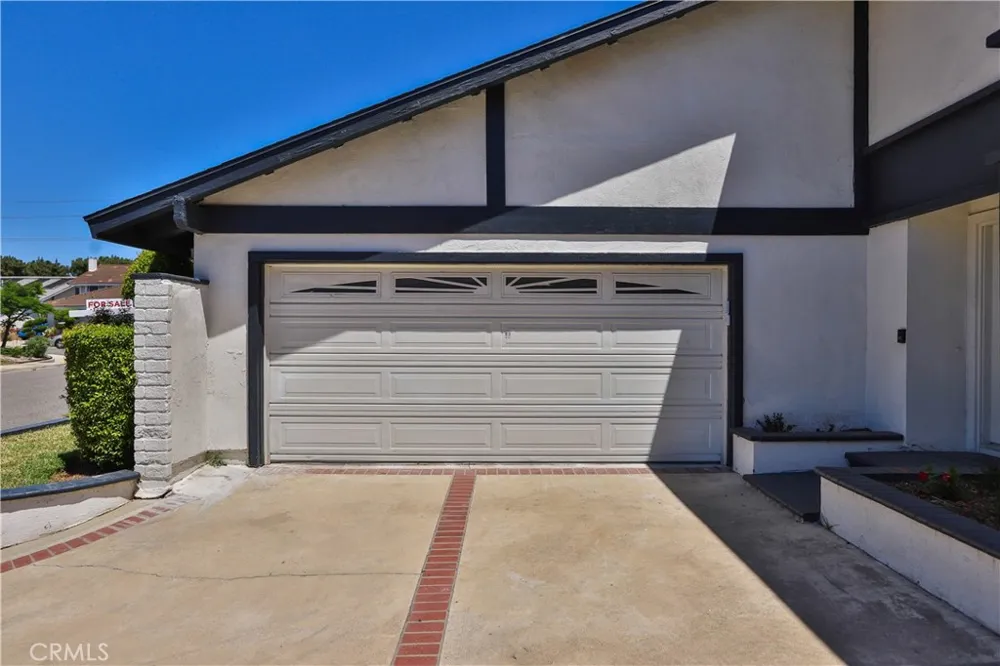 10946 El Chino Fountain Valley, CA 92708