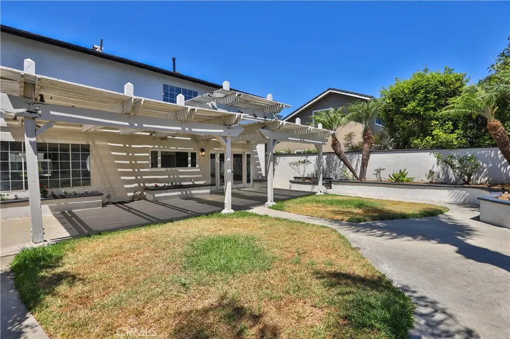 10946 El Chino Fountain Valley, CA 92708