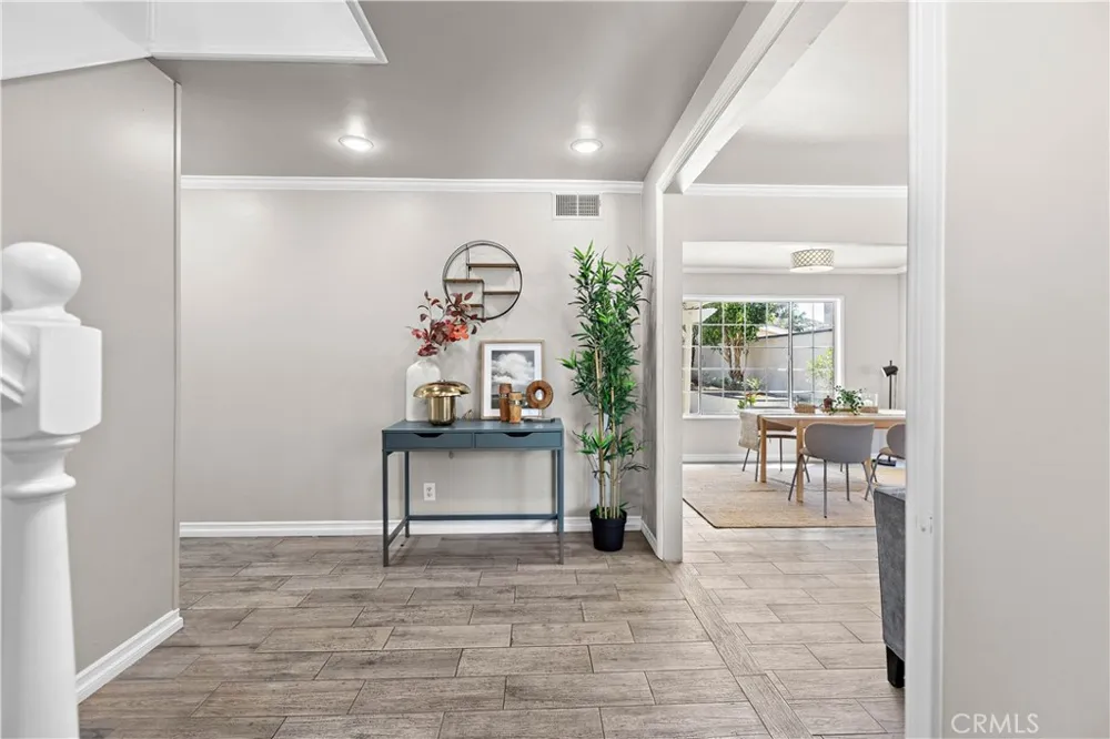 10946 El Chino Fountain Valley, CA 92708