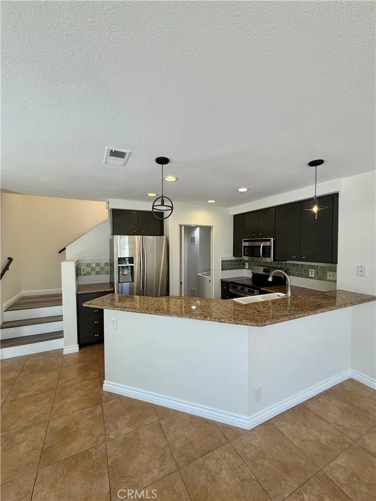 97 Fallingstar #56 Irvine, CA 92614