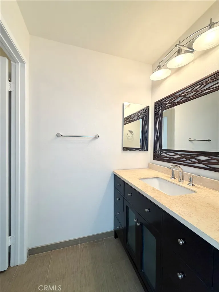 97 Fallingstar #56 Irvine, CA 92614