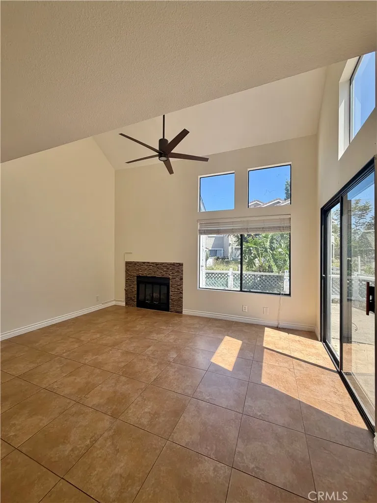 97 Fallingstar #56 Irvine, CA 92614