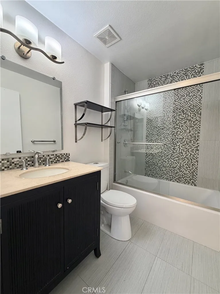 97 Fallingstar #56 Irvine, CA 92614