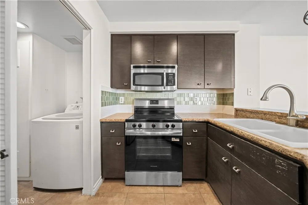 97 Fallingstar #56 Irvine, CA 92614