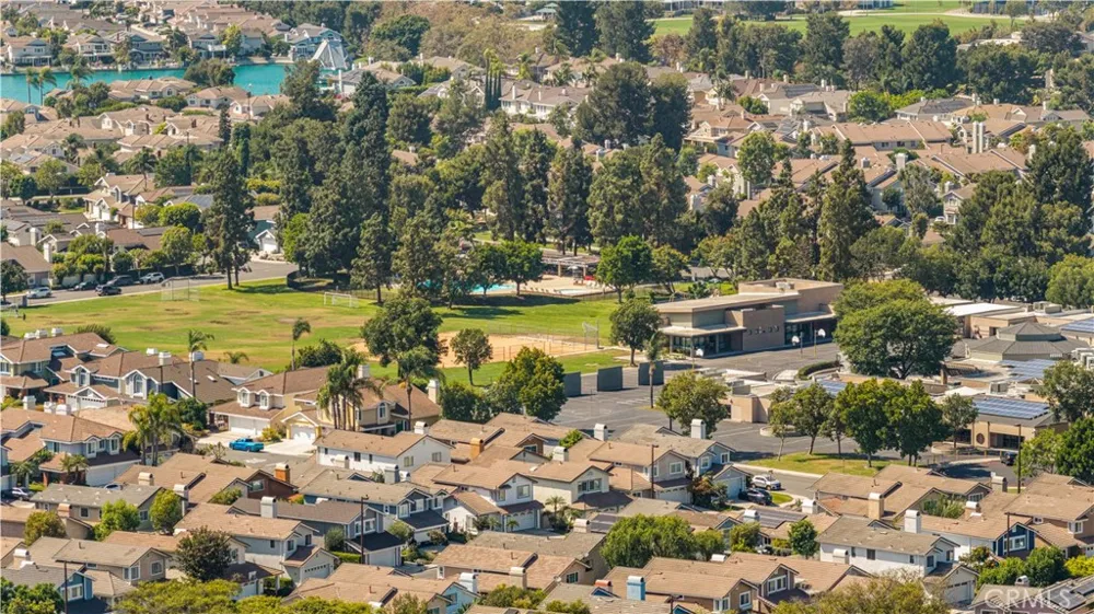 97 Fallingstar #56 Irvine, CA 92614