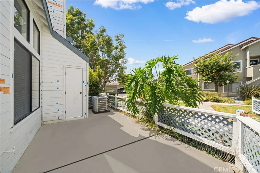 97 Fallingstar #56 Irvine, CA 92614