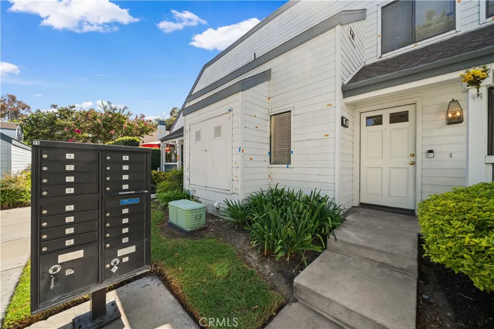 97 Fallingstar #56 Irvine, CA 92614