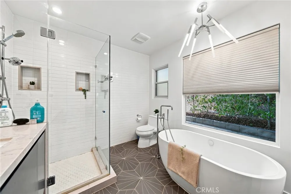 3608 Hampstead Road La Canada Flintridge, CA 91011