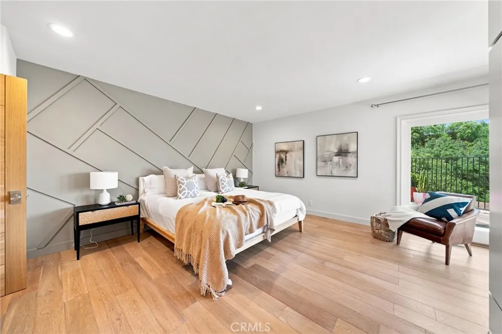 3608 Hampstead Road La Canada Flintridge, CA 91011