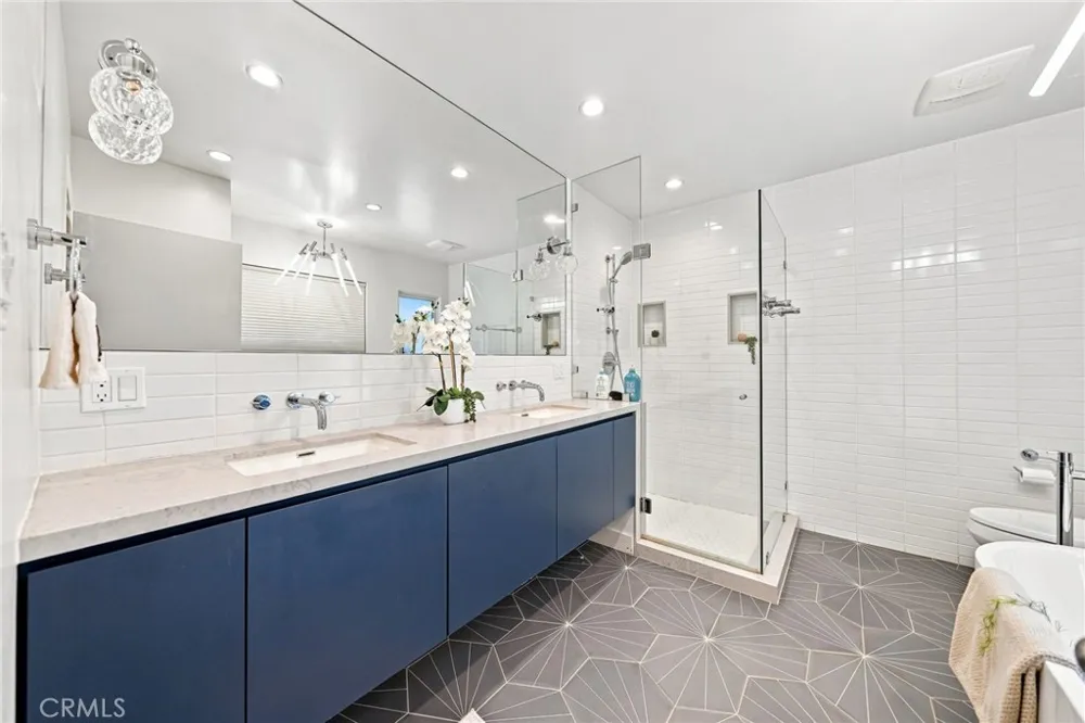 3608 Hampstead Road La Canada Flintridge, CA 91011