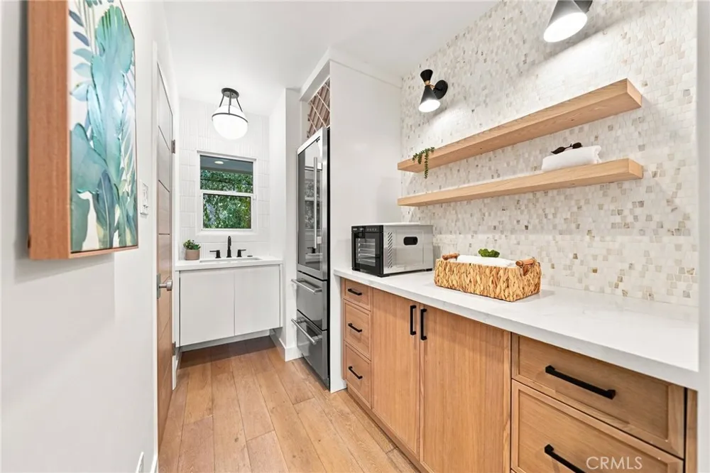 3608 Hampstead Road La Canada Flintridge, CA 91011