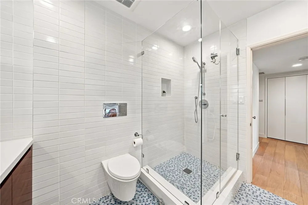 3608 Hampstead Road La Canada Flintridge, CA 91011