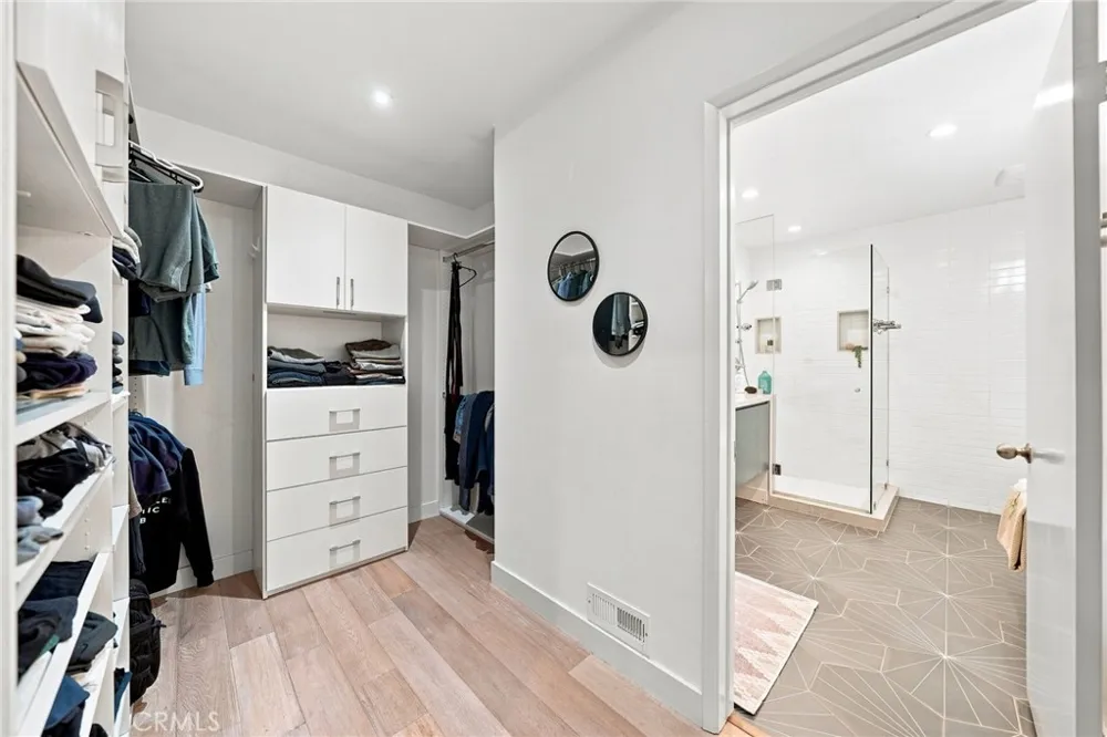 3608 Hampstead Road La Canada Flintridge, CA 91011