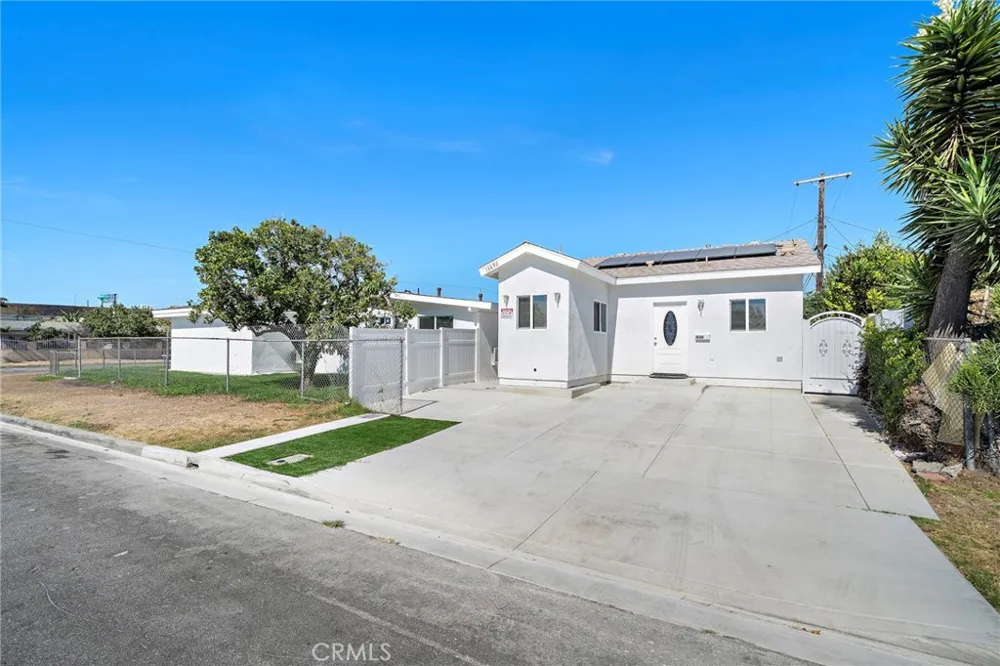 11322 Salinaz Avenue Garden Grove, CA 92843