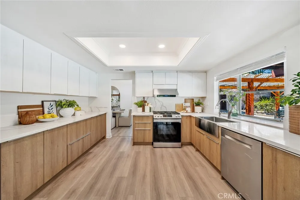 919 W 14th st Upland, CA 91786