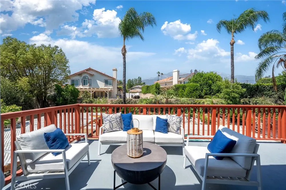 919 W 14th st Upland, CA 91786
