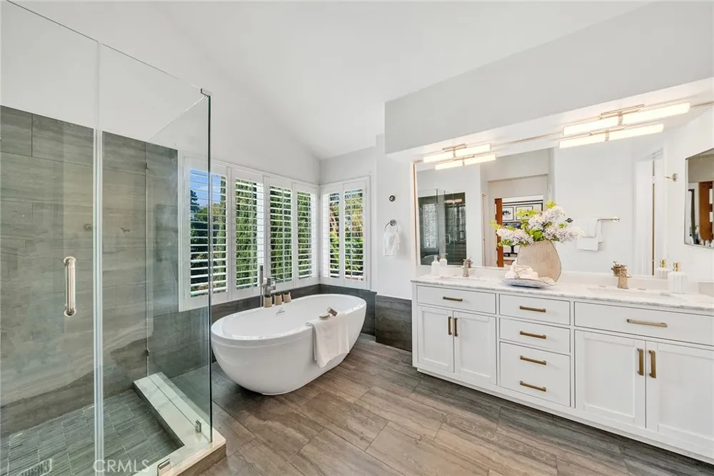 919 W 14th st Upland, CA 91786