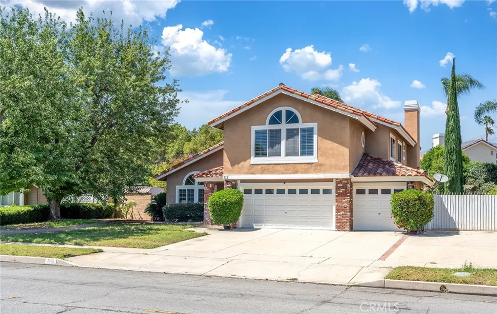 919 W 14th st Upland, CA 91786
