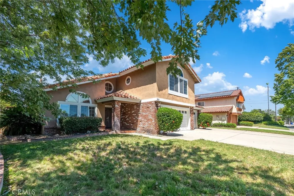 919 W 14th st Upland, CA 91786