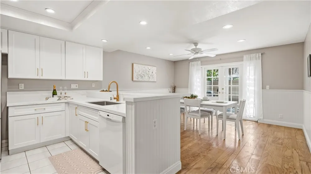 44 Silkberry Irvine, CA 92614