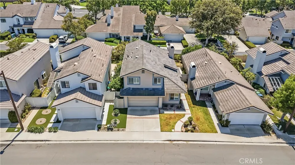 44 Silkberry Irvine, CA 92614