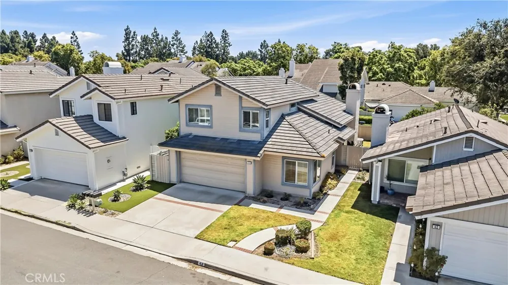 44 Silkberry Irvine, CA 92614