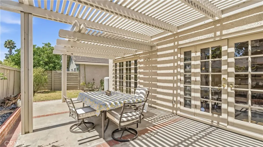 44 Silkberry Irvine, CA 92614