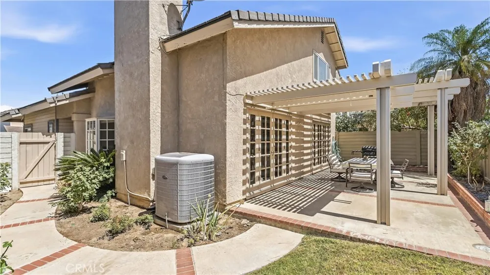 44 Silkberry Irvine, CA 92614