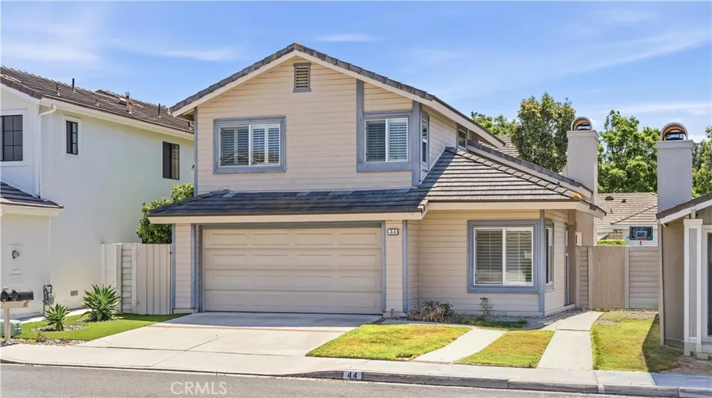 44 Silkberry Irvine, CA 92614