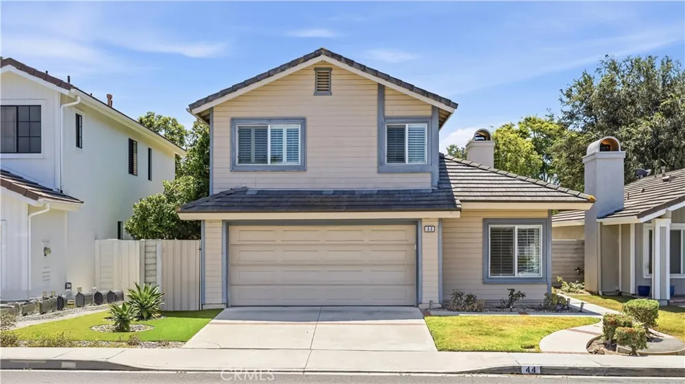 44 Silkberry Irvine, CA 92614