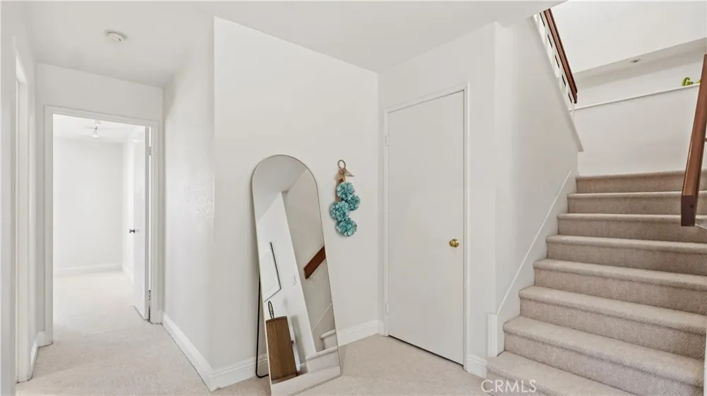 44 Silkberry Irvine, CA 92614