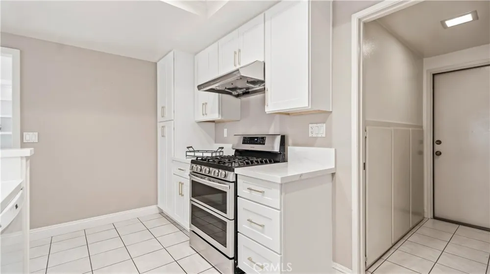 44 Silkberry Irvine, CA 92614