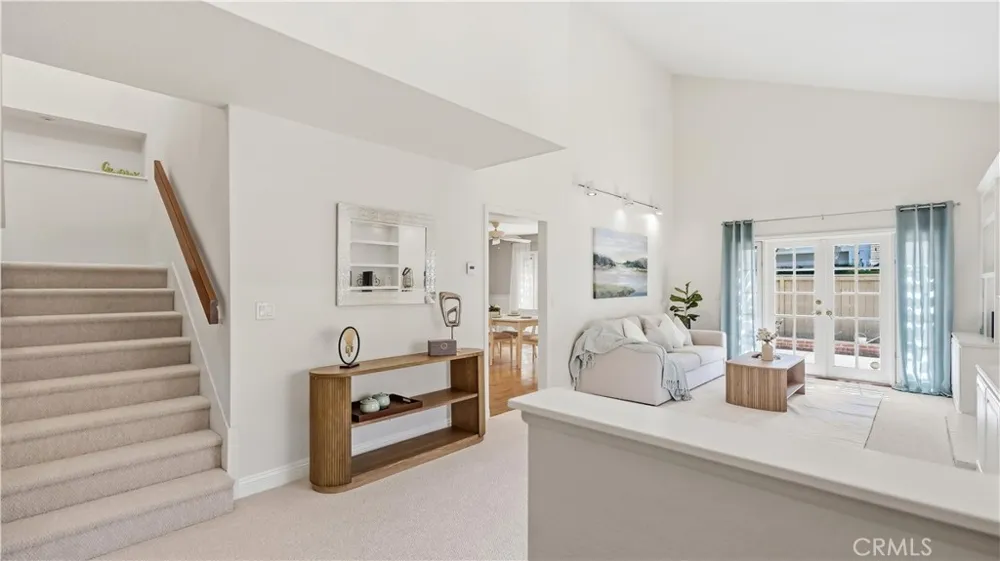 44 Silkberry Irvine, CA 92614