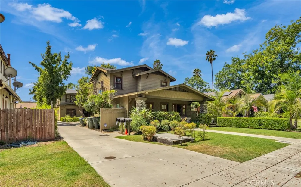 1590 Locust Pasadena, CA 91106