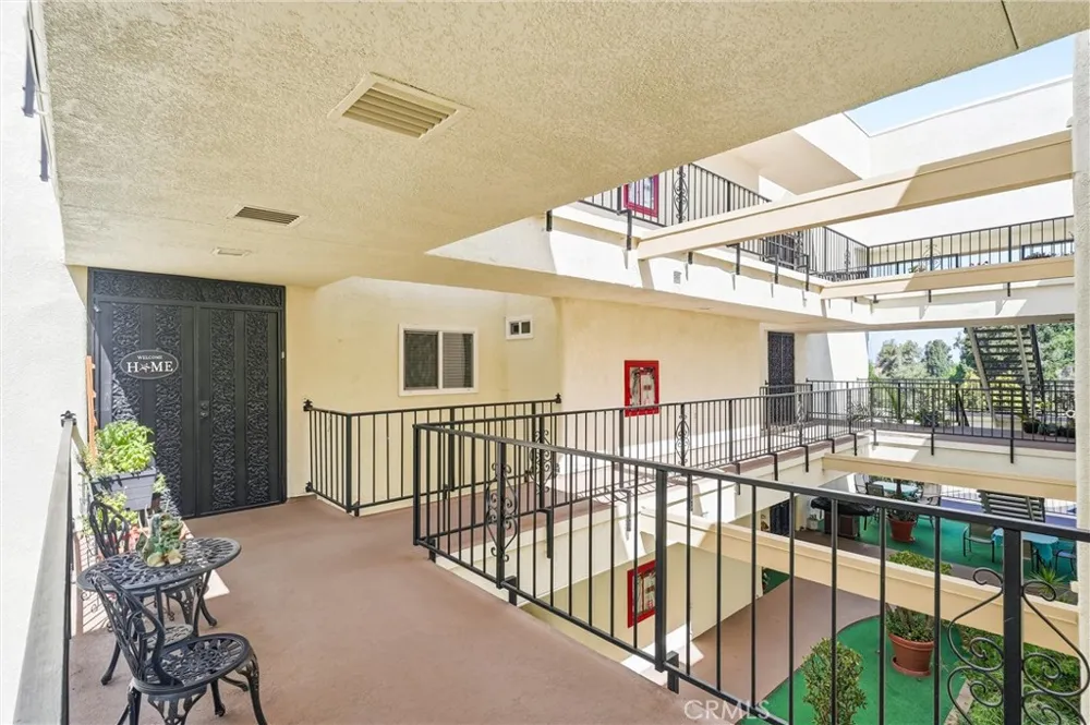 2355 Via Mariposa W #2C Laguna Woods, CA 92637