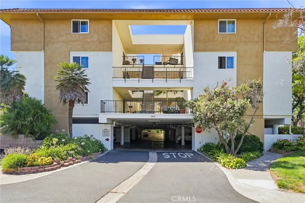 2355 Via Mariposa W #2C Laguna Woods, CA 92637