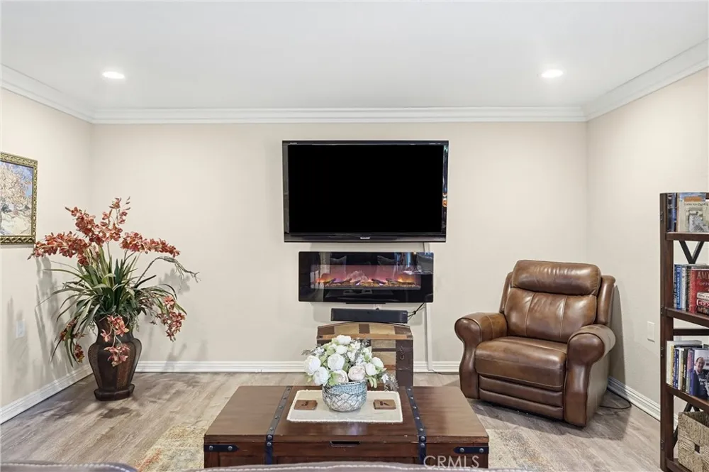 2355 Via Mariposa W #2C Laguna Woods, CA 92637