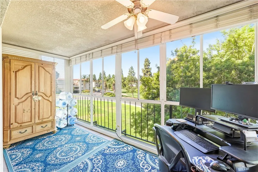 2355 Via Mariposa W #2C Laguna Woods, CA 92637