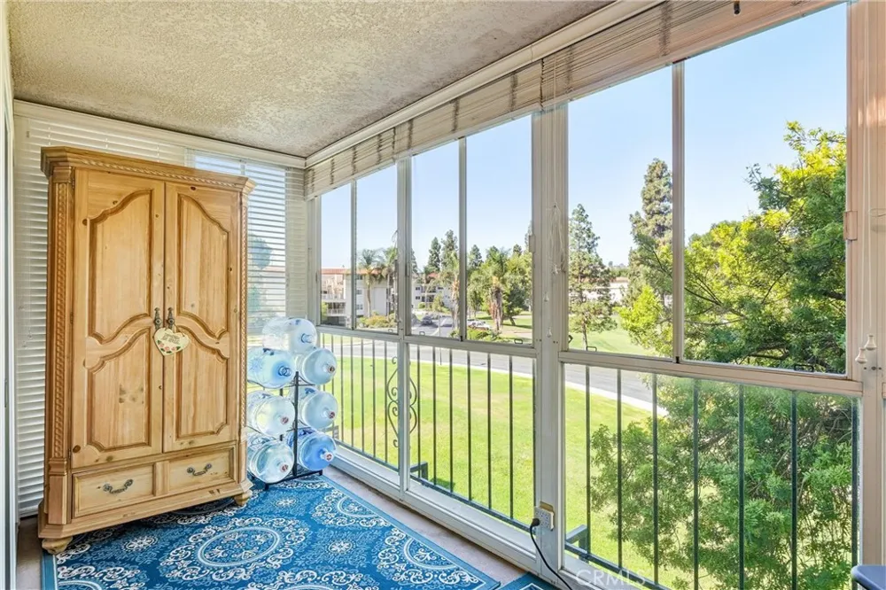 2355 Via Mariposa W #2C Laguna Woods, CA 92637