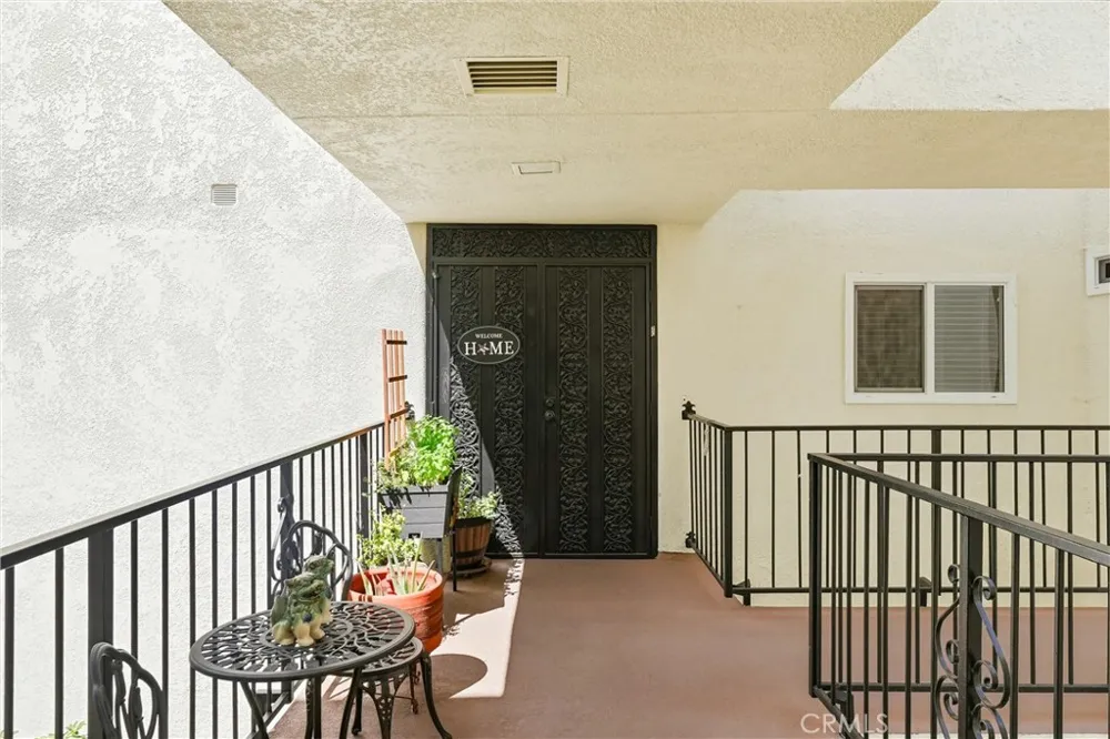 2355 Via Mariposa W #2C Laguna Woods, CA 92637