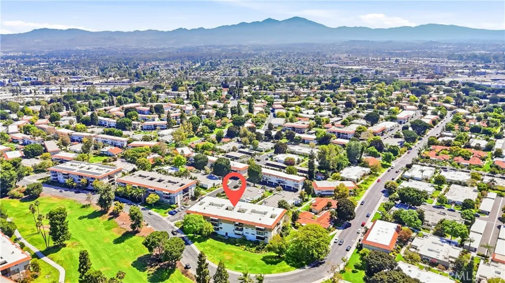 2355 Via Mariposa W #2C Laguna Woods, CA 92637