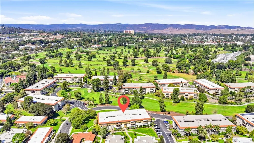 2355 Via Mariposa W #2C Laguna Woods, CA 92637