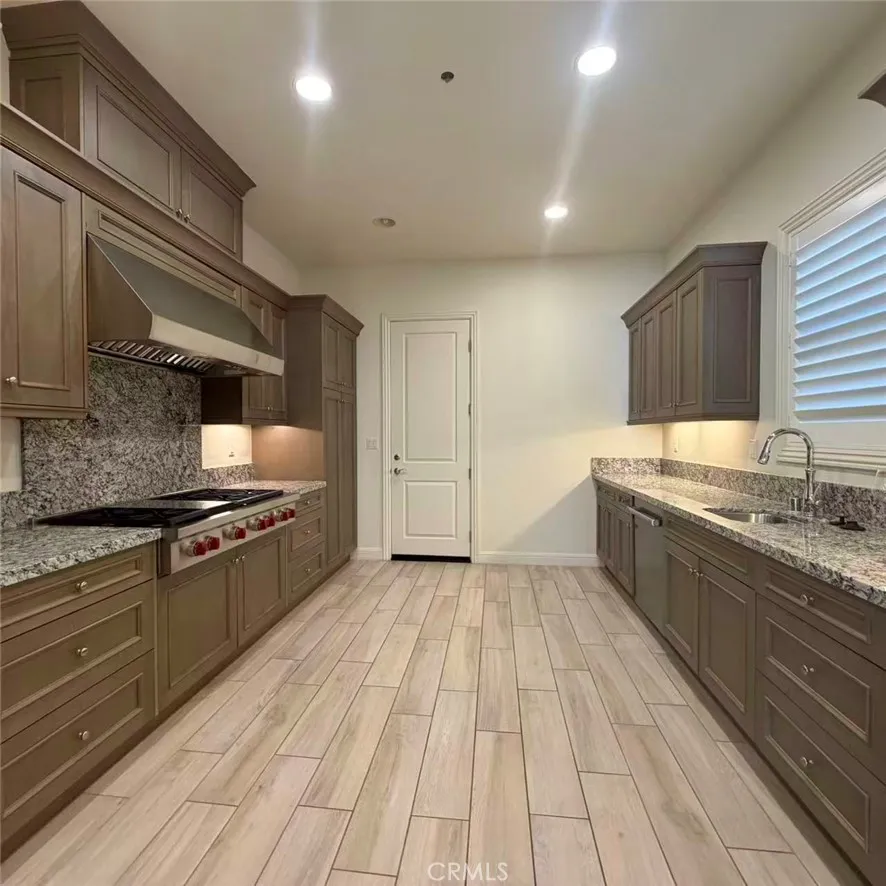 21 Barberry Lake Forest, CA 92630