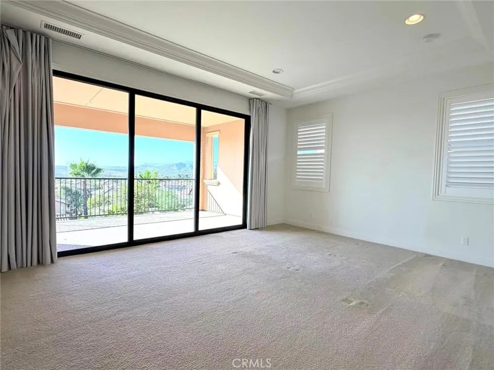 21 Barberry Lake Forest, CA 92630
