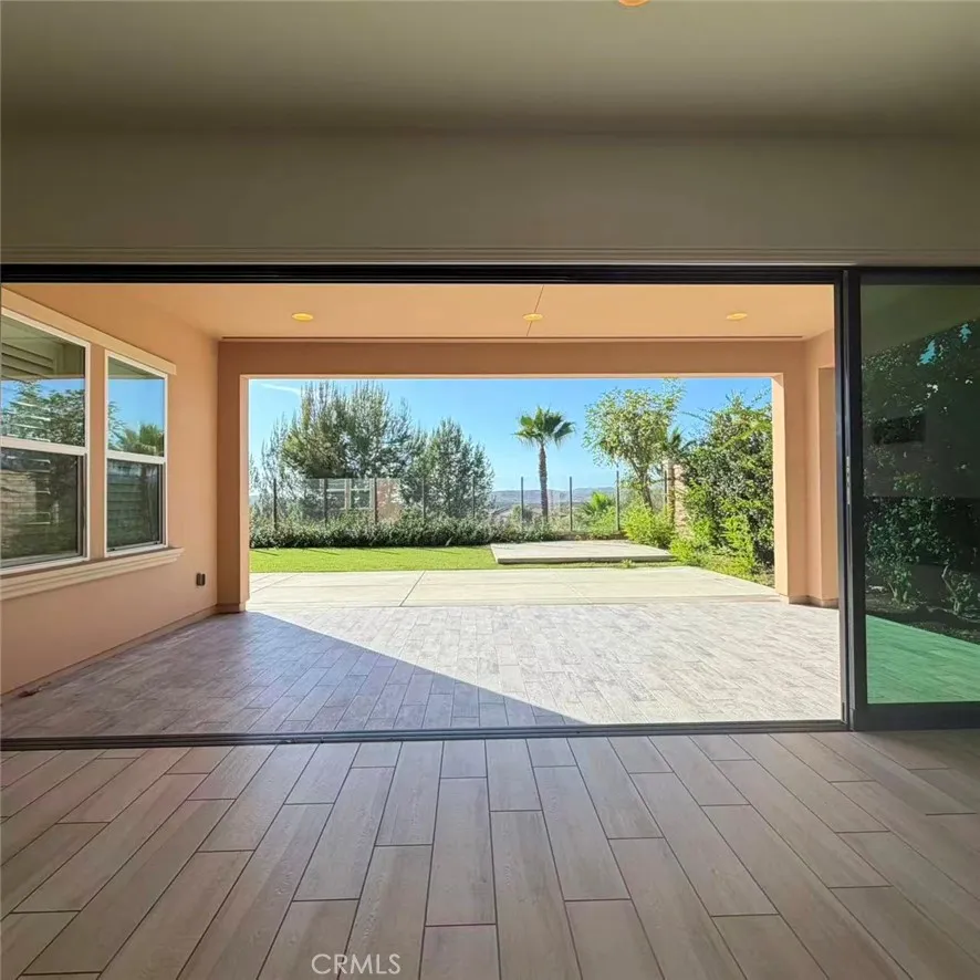 21 Barberry Lake Forest, CA 92630