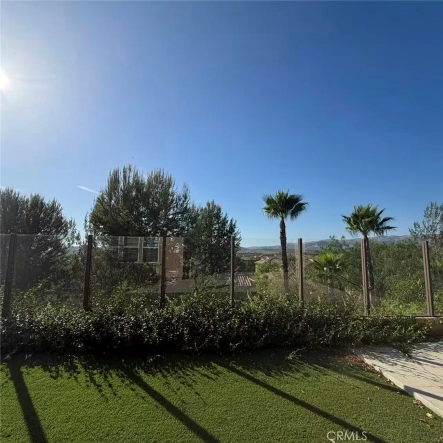 21 Barberry Lake Forest, CA 92630