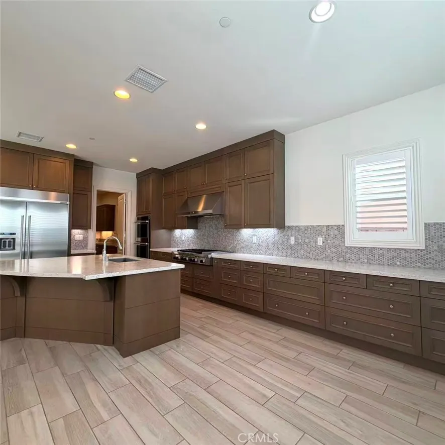 21 Barberry Lake Forest, CA 92630